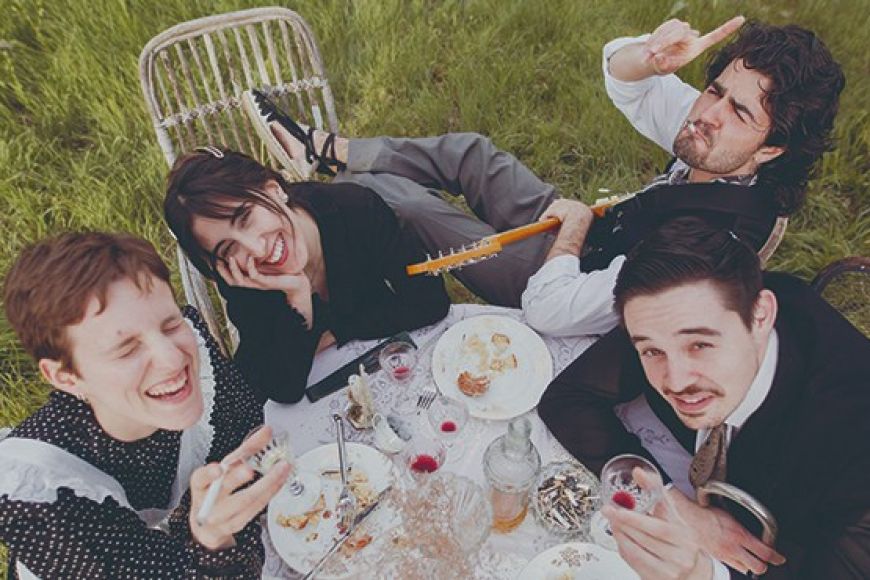 Un segundo bajo la arena Un segundo bajo la arena