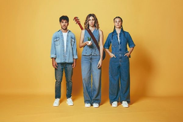 Inútil (un cactus i altres desastres) Inútil (un cactus i altres desastres)